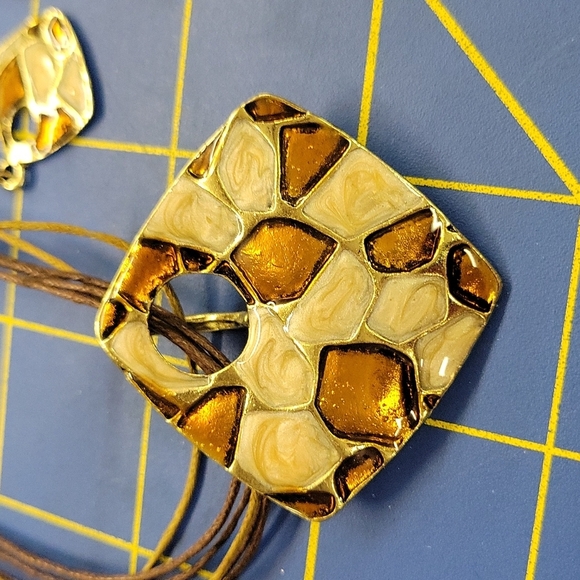 Animal Print Browns Multi Strand Pleather 18" Necklace & Earrings - Picture 2 of 4